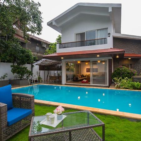 El Lodge By Stayvista - Pool, Lawn, And A Charming Gazebo For Your Perfect Getaway Lonavala Eksteriør billede