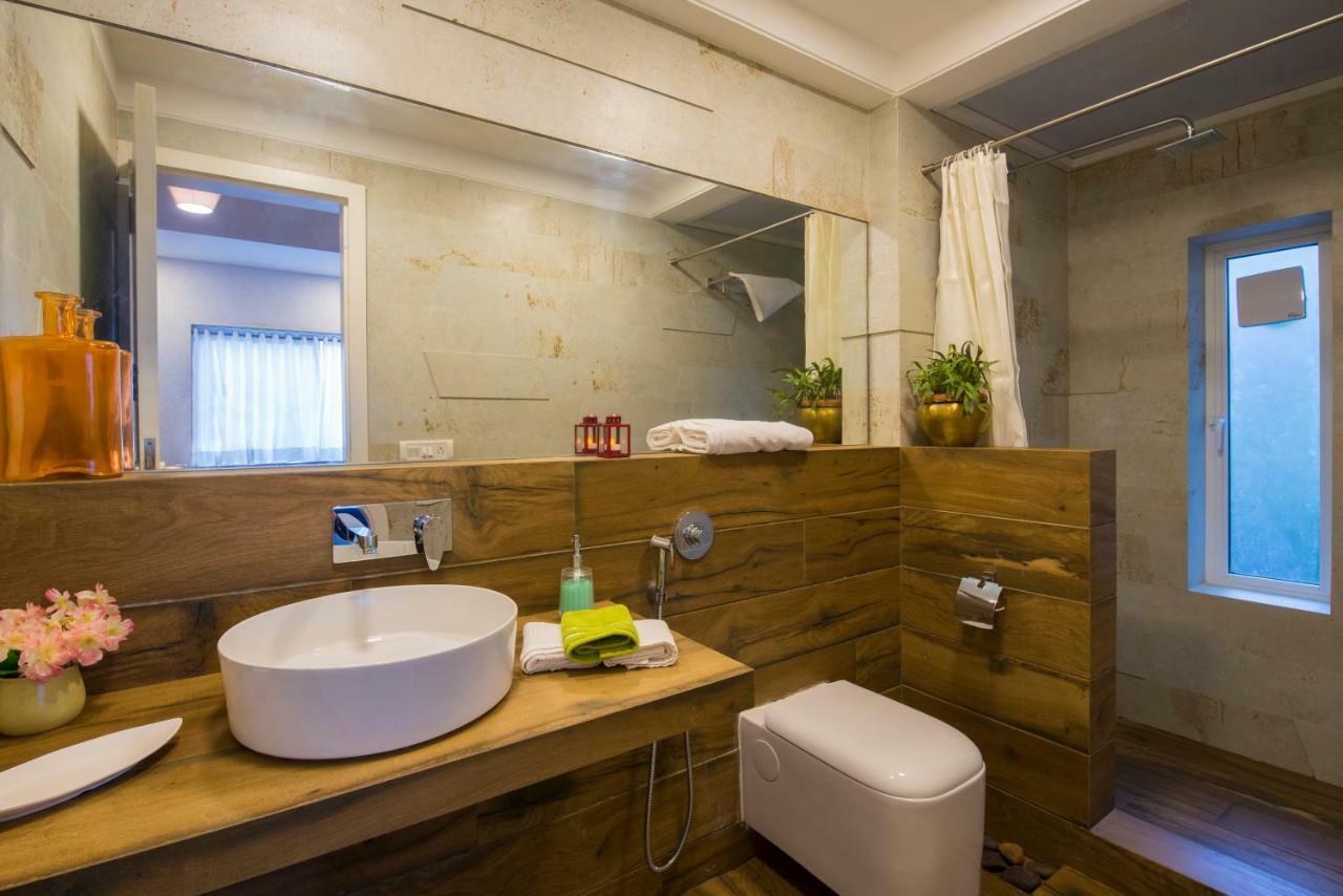 El Lodge By Stayvista - Pool, Lawn, And A Charming Gazebo For Your Perfect Getaway Lonavala Eksteriør billede