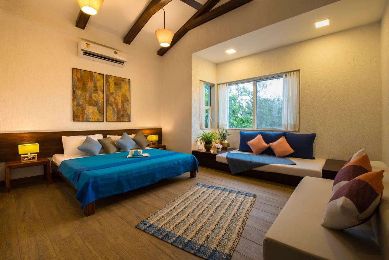 El Lodge By Stayvista - Pool, Lawn, And A Charming Gazebo For Your Perfect Getaway Lonavala Eksteriør billede